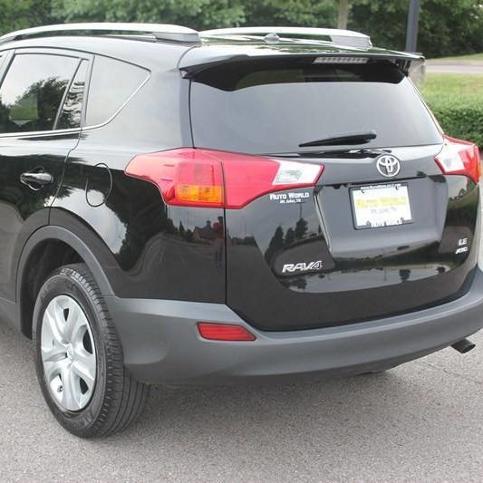 cropped-toyota-rav4.jpg